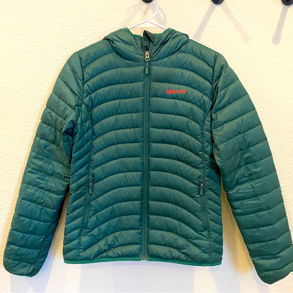 Marmot 600 fill down jacket. Lightly worn, pet free and smoke free home